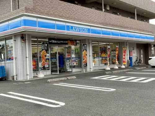 【コンビニエンスストア】ローソン坂之上中央店まで939ｍ