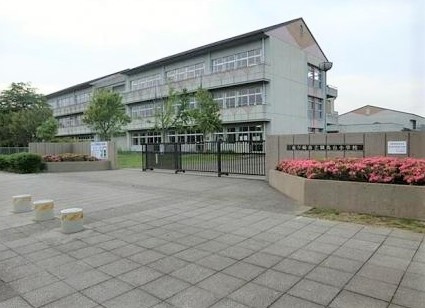 【小学校】龍ケ崎市立馴馬台小学校まで400ｍ