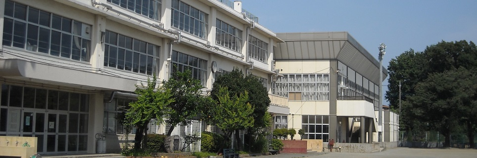 【中学校】立川市立立川第四中学校まで2320ｍ