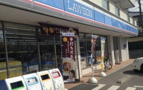 【コンビニエンスストア】ローソン鴻巣鎌塚北店まで51ｍ