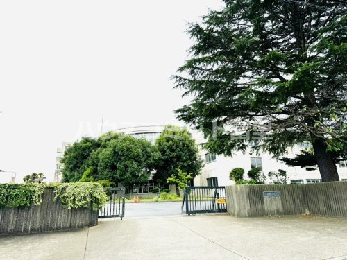 【小学校】富里市立日吉台小学校まで819ｍ