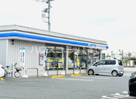 【コンビニエンスストア】ローソン・スリーエフ　八街駅前店まで1254ｍ