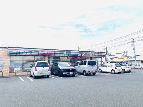 【コンビニエンスストア】セブンイレブン　富里葉山店まで628ｍ