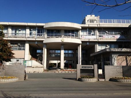 【中学校】赤見台中学校まで300ｍ