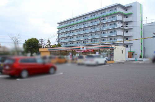 【コンビニエンスストア】セブン-イレブン小牧村中新町店まで320ｍ