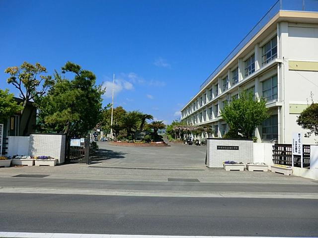 【小学校】平塚市立金田小学校まで700ｍ