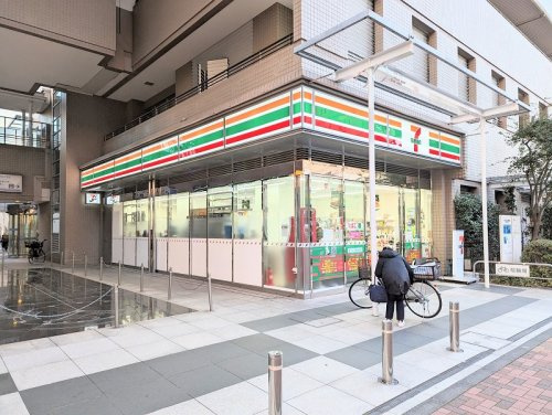 【コンビニエンスストア】セブンイレブン江東白河3丁目店まで334ｍ