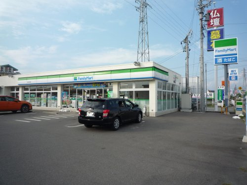 【コンビニエンスストア】ファミリーマート　長野大豆島店まで592ｍ