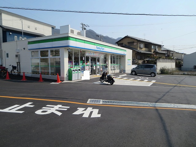 【コンビニエンスストア】ファミリーマート東石切まで882ｍ