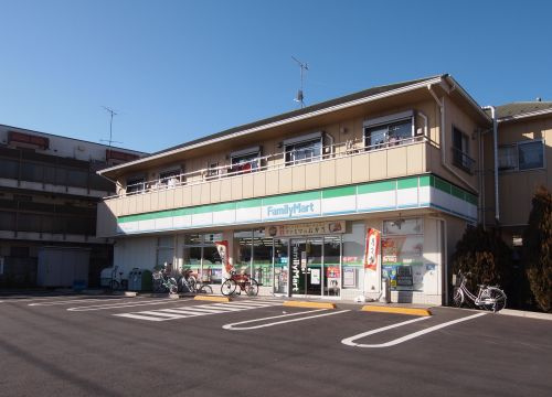【コンビニエンスストア】ファミリーマート早宮四丁目店まで80ｍ