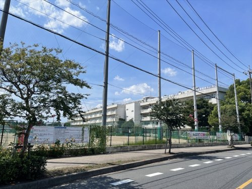 【中学校】新座市立第二中学校まで2100ｍ