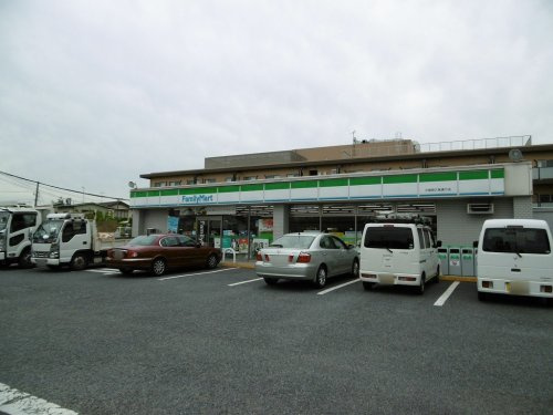 【コンビニエンスストア】ファミリーマート　大泉長久保通り店まで480ｍ