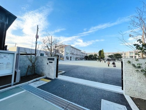 【小学校】板橋区立紅梅小学校まで620ｍ