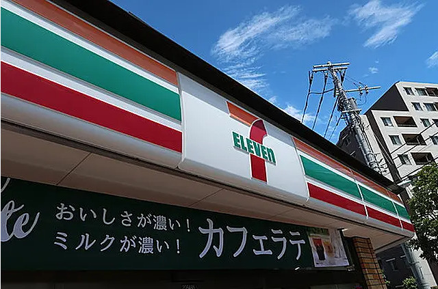 【コンビニエンスストア】セブンイレブン　南葛西小学校前店まで391ｍ