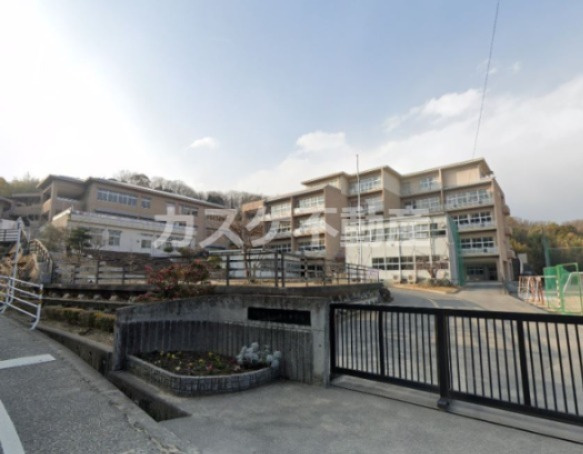【中学校】倉敷市立多津美中学校まで2428ｍ