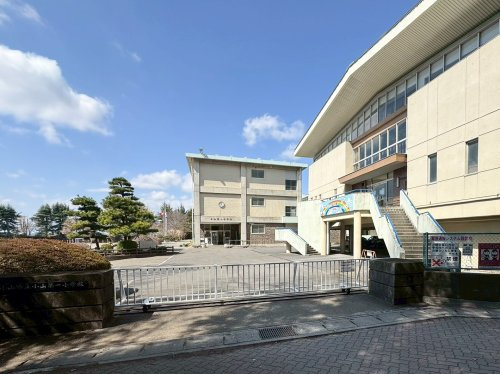 【小学校】小山市立小山第一小学校まで912ｍ