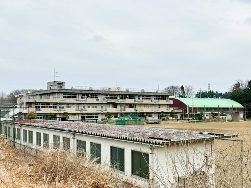 【中学校】小山市立小山中学校まで2402ｍ
