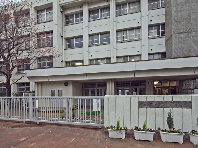【中学校】東久留米市立中央中学校まで490ｍ