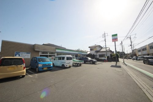 【コンビニエンスストア】ファミリーマート東久留米八幡町店まで585ｍ