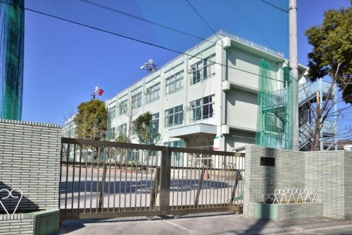 【中学校】江戸川区立春江中学校まで600ｍ