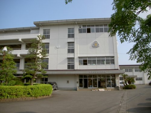 【中学校】焼津市立大富中学校まで392ｍ