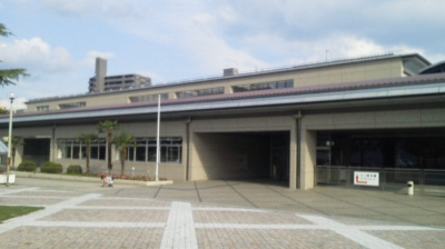 【図書館】市立中央図書館まで300ｍ