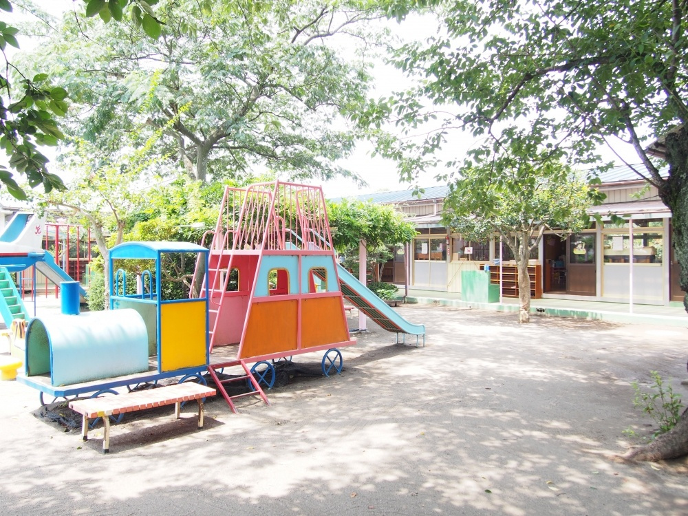 【幼稚園】月影幼稚園まで295ｍ