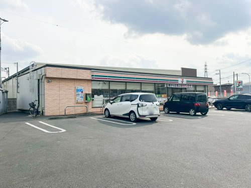 【コンビニエンスストア】セブン－イレブン　鹿沼仁神堂店まで1379ｍ
