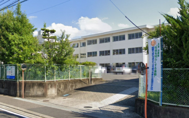 【小学校】各務原市立中央小学校まで1025ｍ