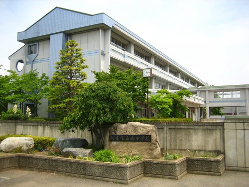 【中学校】羽生市立西中学校まで1440ｍ