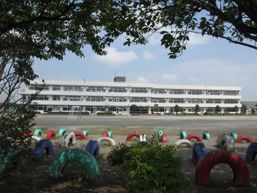【小学校】羽生市立岩瀬小学校まで1060ｍ