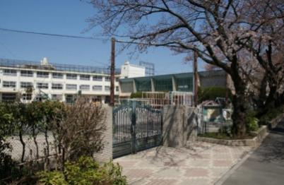【小学校】中野区立　新井小学校まで543ｍ