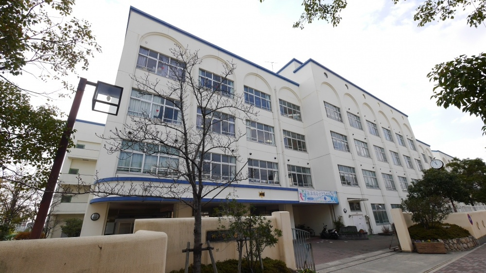 【中学校】本山中学校まで474ｍ