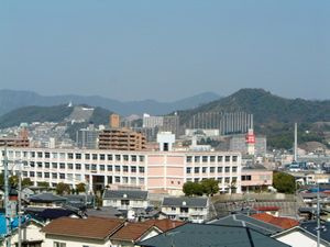 【中学校】府中緑ケ丘中学校まで1380ｍ
