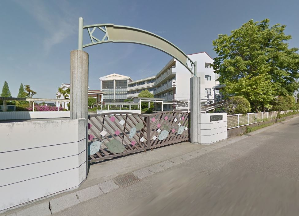 【中学校】吉川市立東中学校まで4640ｍ