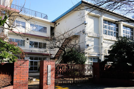 【小学校】世田谷区立世田谷小学校まで707ｍ