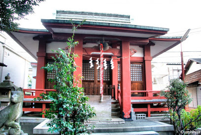 【寺院・神社】満桜稲荷神社まで407ｍ