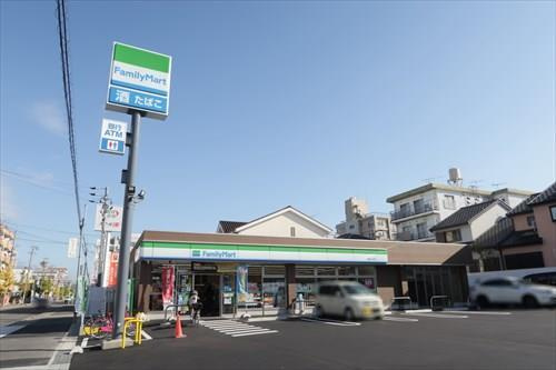 【コンビニエンスストア】ファミリーマート　名東山の手店まで298ｍ