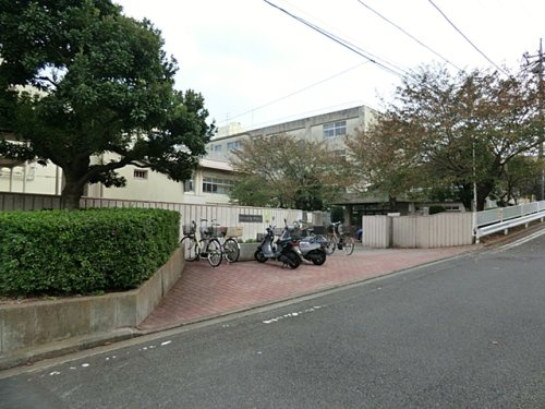 【中学校】横浜市立本宿中学校まで1888ｍ