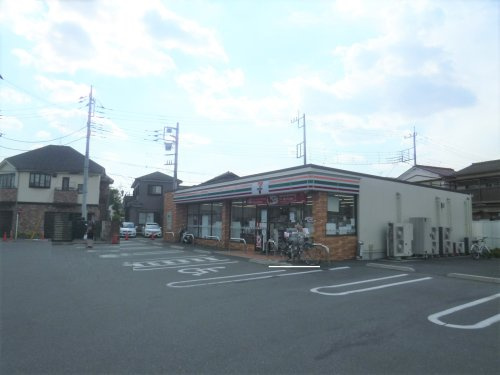 【コンビニエンスストア】セブンイレブン　登戸町店まで620ｍ