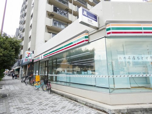 【コンビニエンスストア】セブンイレブン　大阪玉出駅東店まで228ｍ