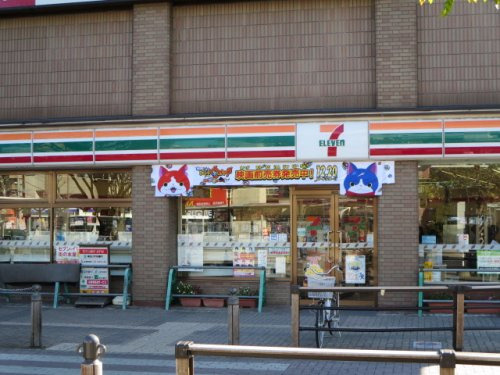 【コンビニエンスストア】セブンイレブン久喜駅東口店まで393ｍ