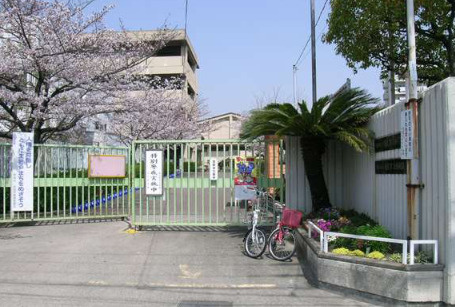 【幼稚園】吹田市立東佐井寺幼稚園まで375ｍ