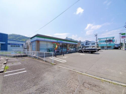【コンビニエンスストア】ファミリーマート　興津中町北店まで550ｍ