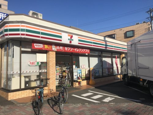 【コンビニエンスストア】セブンイレブン　静岡本通8丁目店まで98ｍ