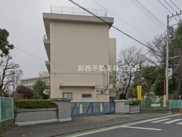 【小学校】所沢市立若狭小学校まで881ｍ