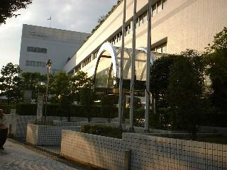 【図書館】川西市立中央図書館まで815ｍ