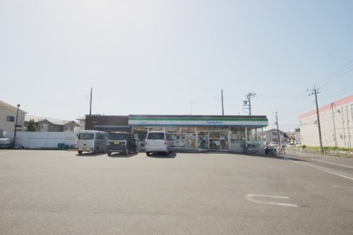 【コンビニエンスストア】ファミリーマート東久留米前沢店まで806ｍ