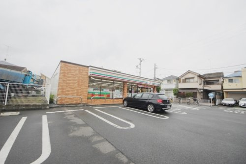 【コンビニエンスストア】セブンイレブン練馬大泉学園小前店まで290ｍ