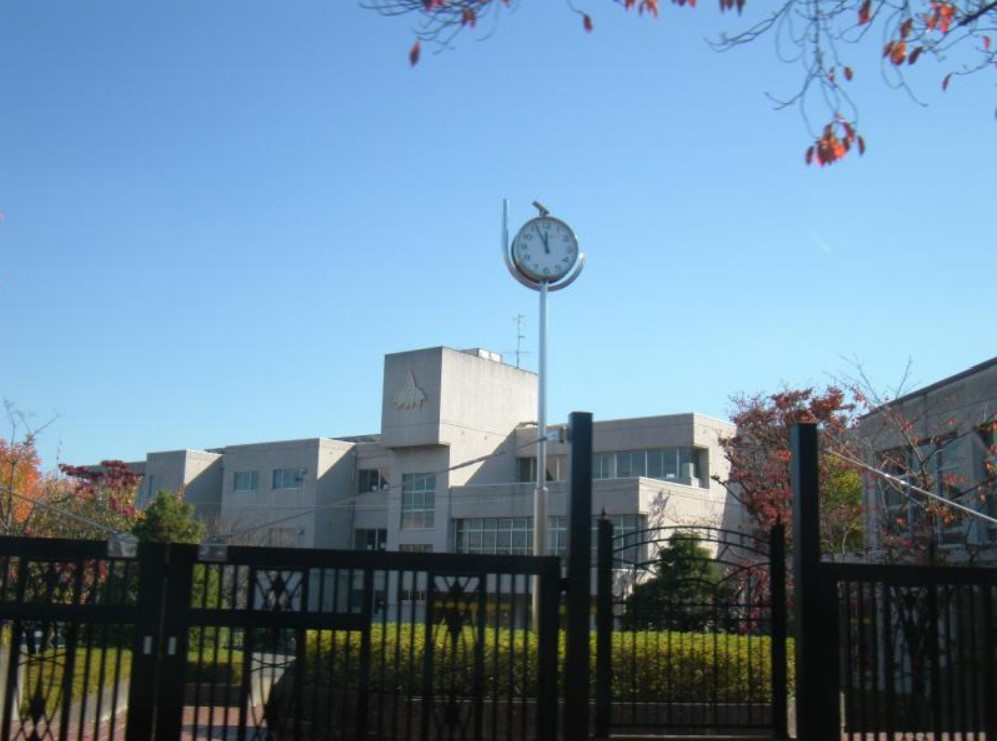 【小学校】東松山市立桜山小学校まで572ｍ